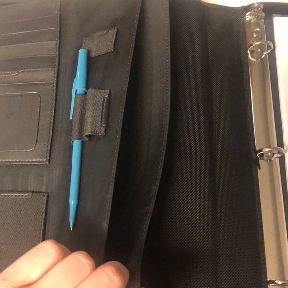 tumi padfolio